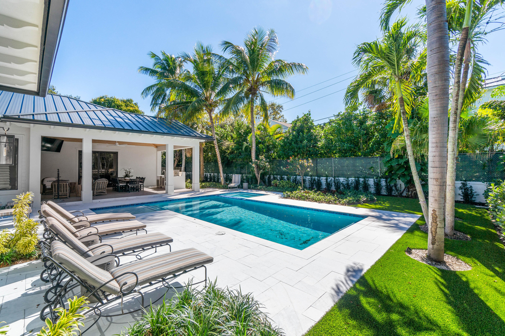 18 Nw 15th Street - Photo 1