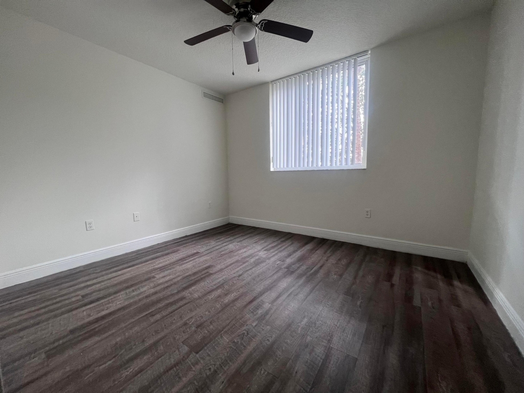 18335 Nw 68 Avenue - Photo 3