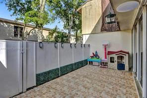 833 Nw 81st Avenue - Photo 31