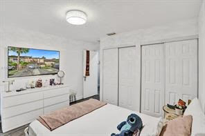833 Nw 81st Avenue - Photo 26