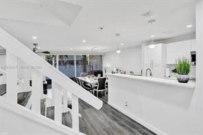 833 Nw 81st Avenue - Photo 3