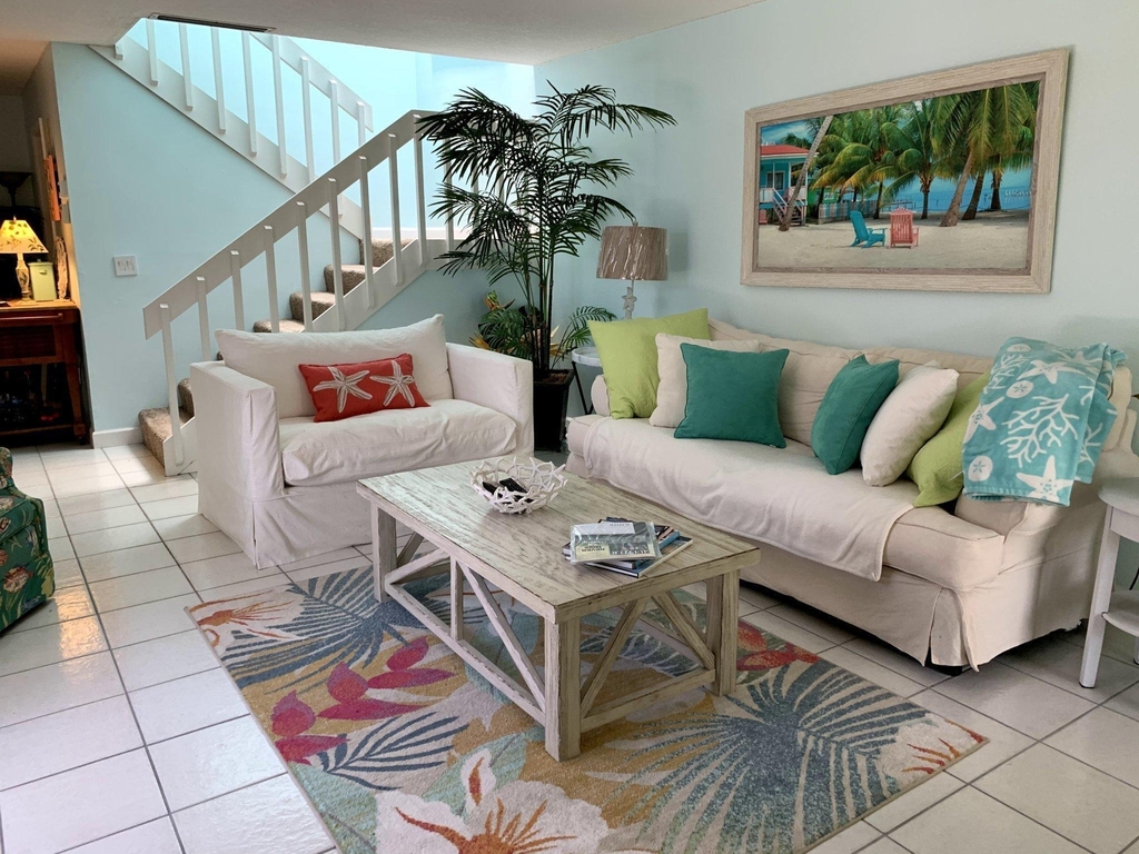 825 Center Street - Photo 1