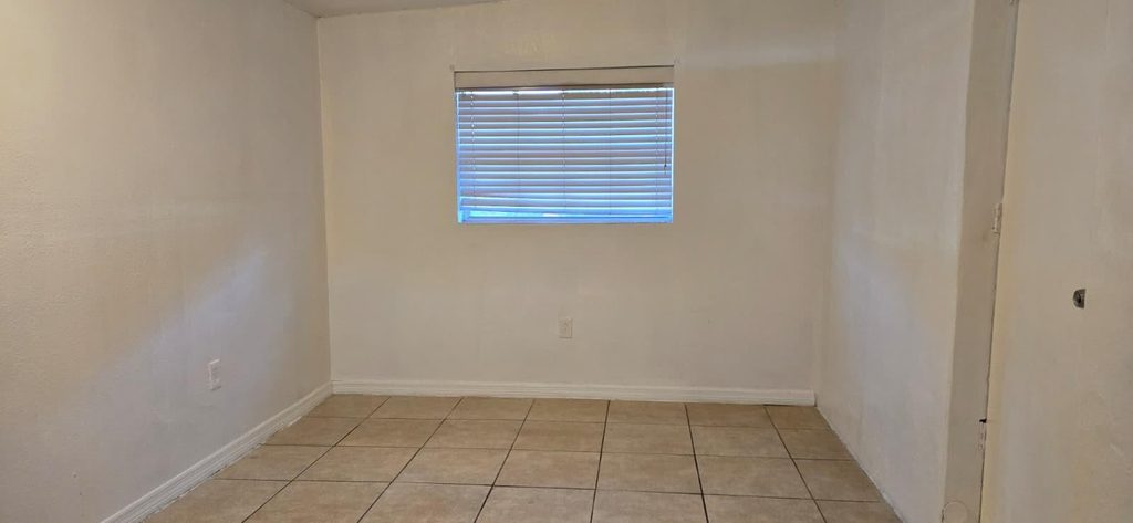 112 Newton Road - Photo 15