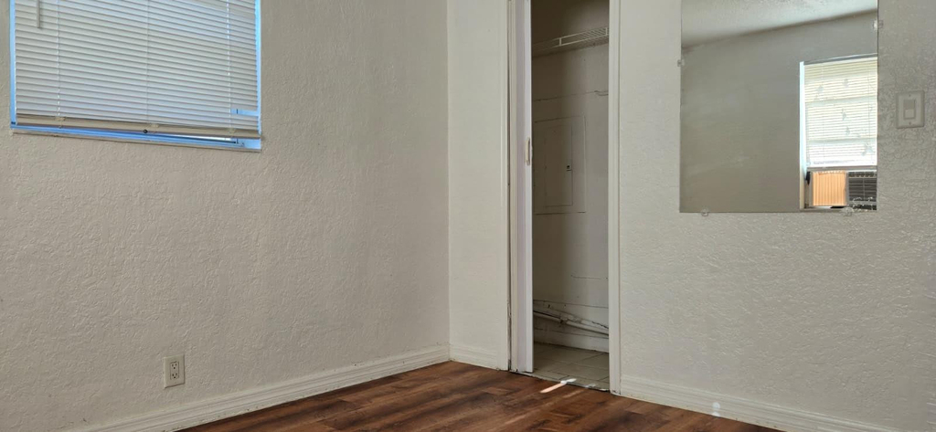 112 Newton Road - Photo 16