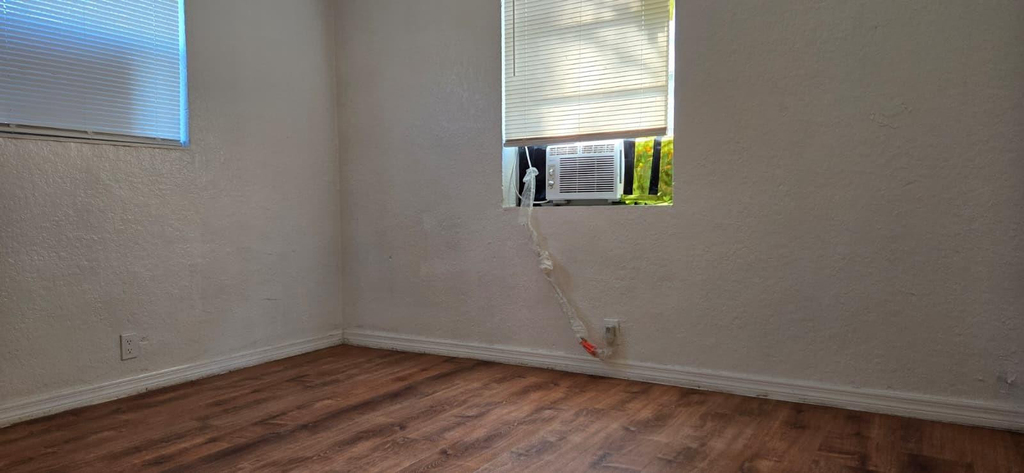 112 Newton Road - Photo 12
