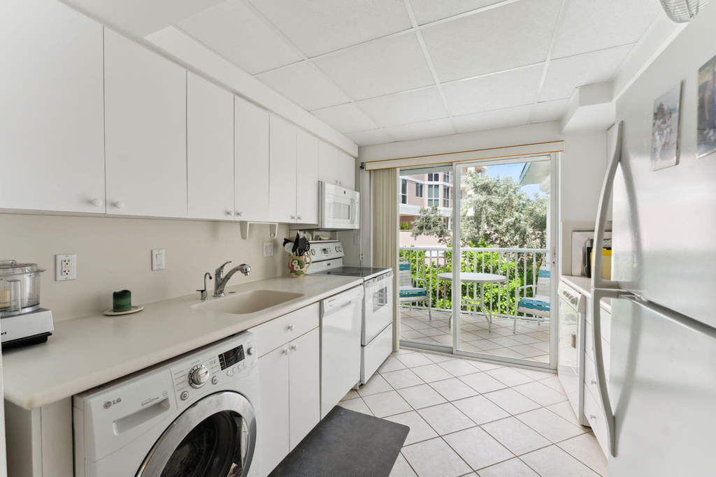 1470 S Ocean Boulevard - Photo 12