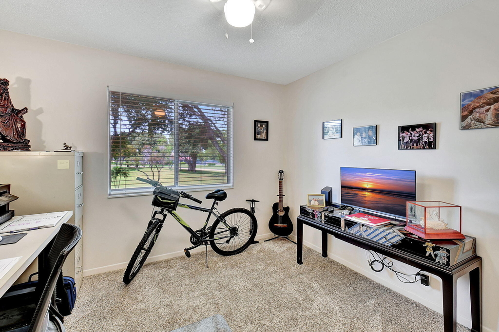 7185 Huntington Lane - Photo 4