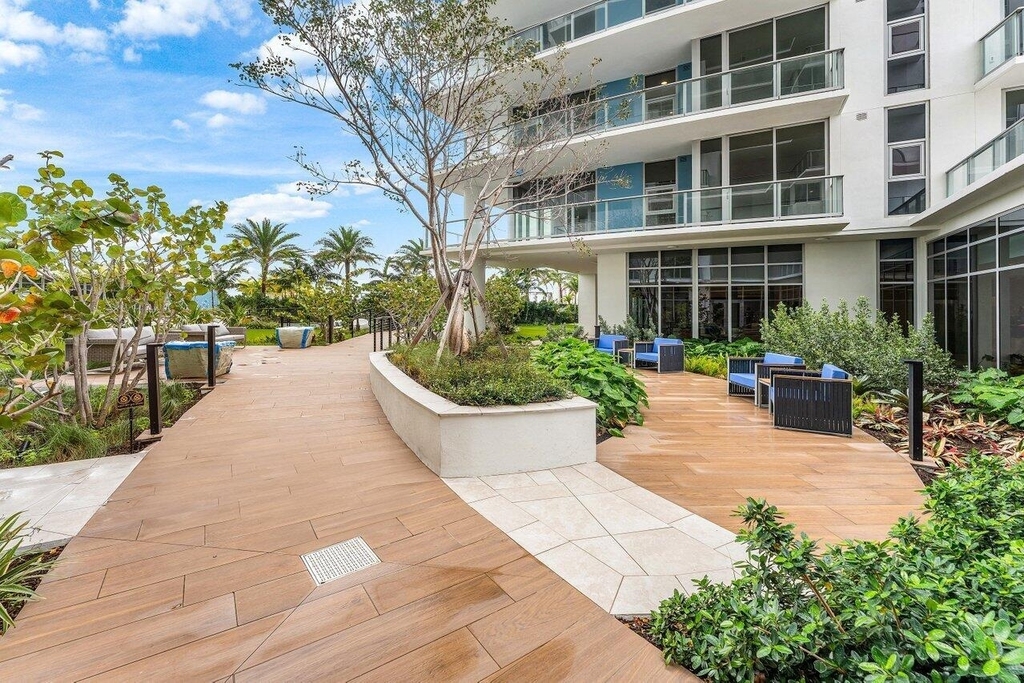 220 Lake Shore Drive - Photo 53