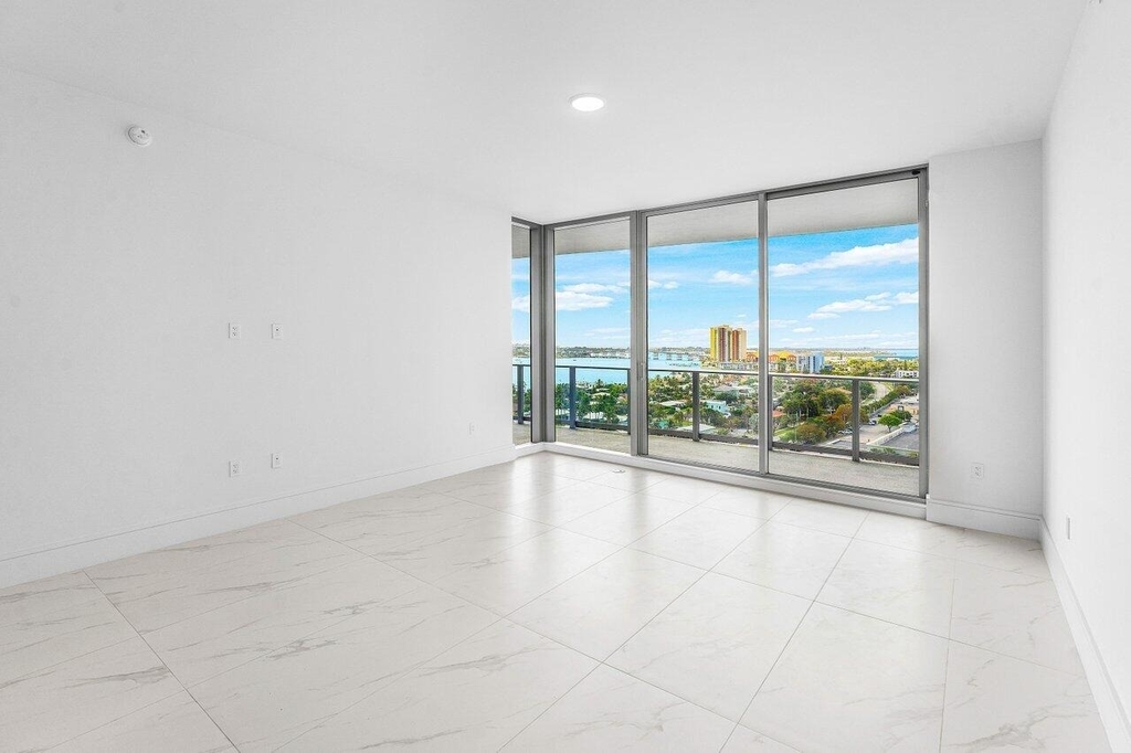 220 Lake Shore Drive - Photo 11