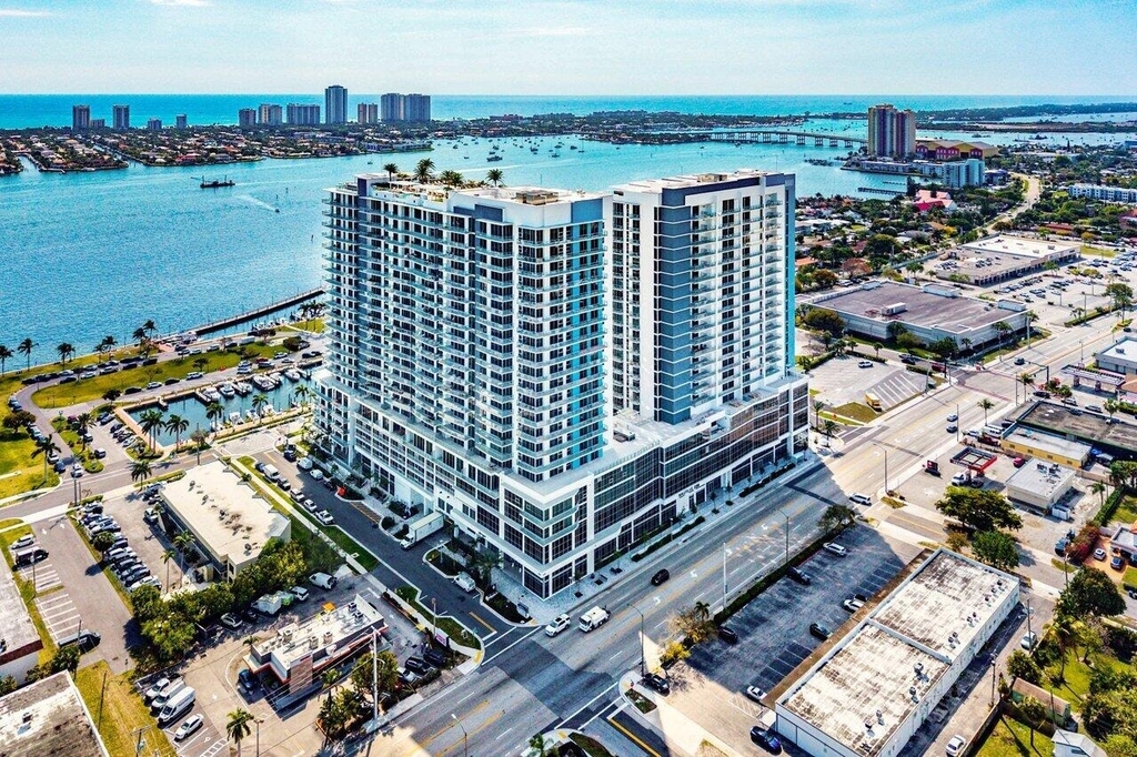 220 Lake Shore Drive - Photo 35