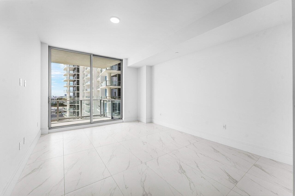 220 Lake Shore Drive - Photo 12