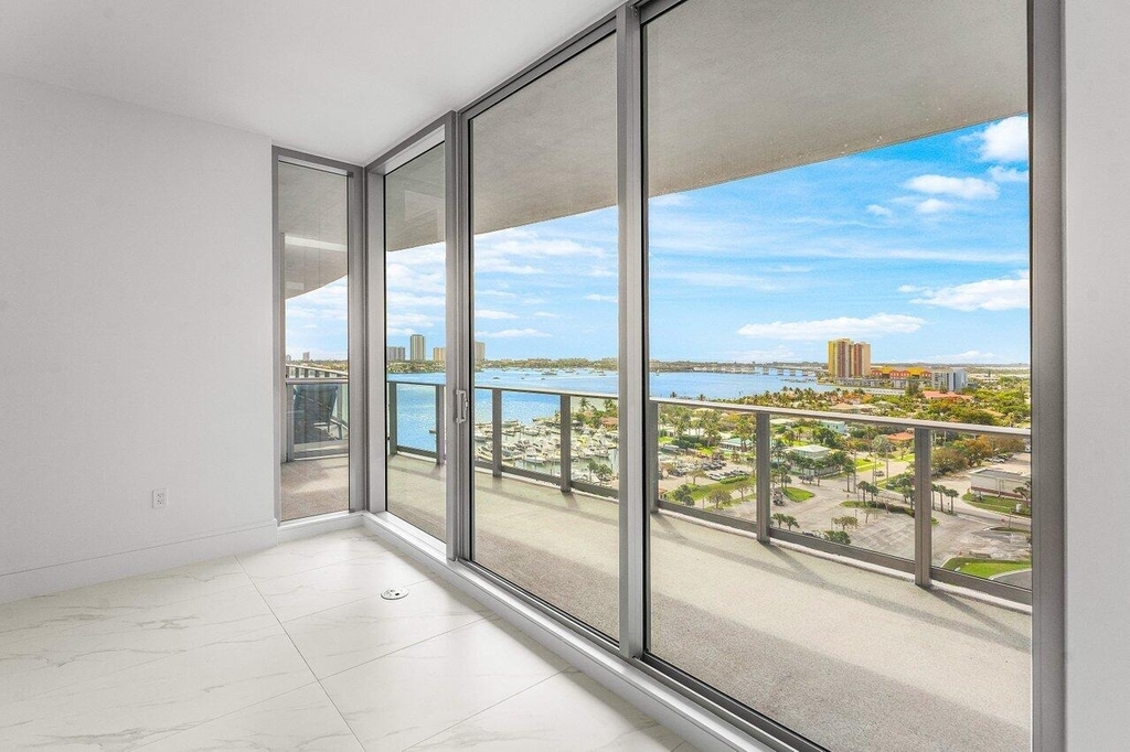 220 Lake Shore Drive - Photo 8