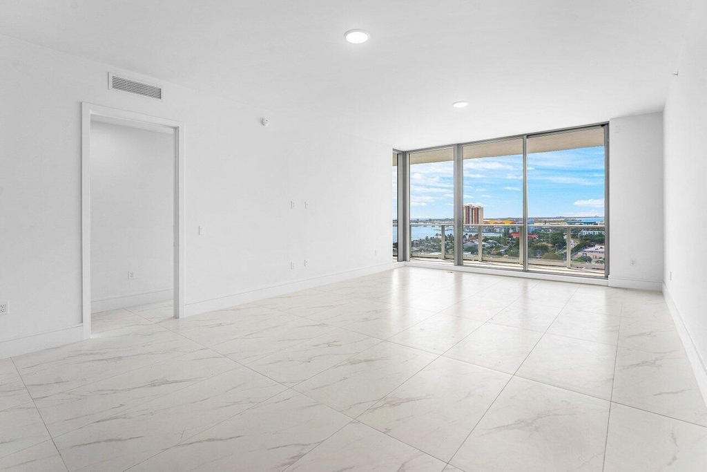 220 Lake Shore Drive - Photo 10
