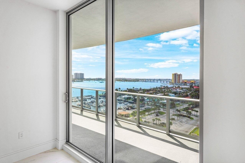 220 Lake Shore Drive - Photo 14