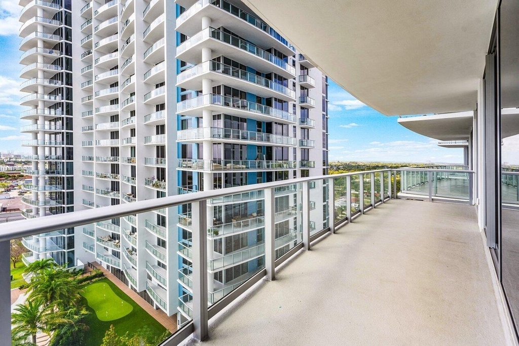 220 Lake Shore Drive - Photo 30