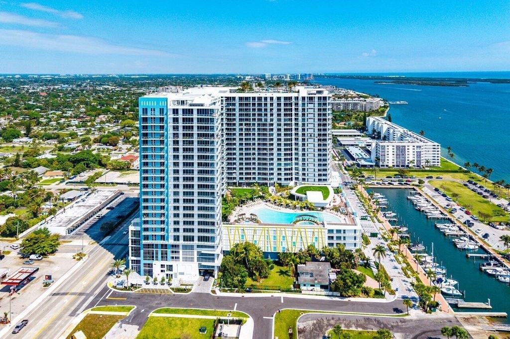 220 Lake Shore Drive - Photo 43