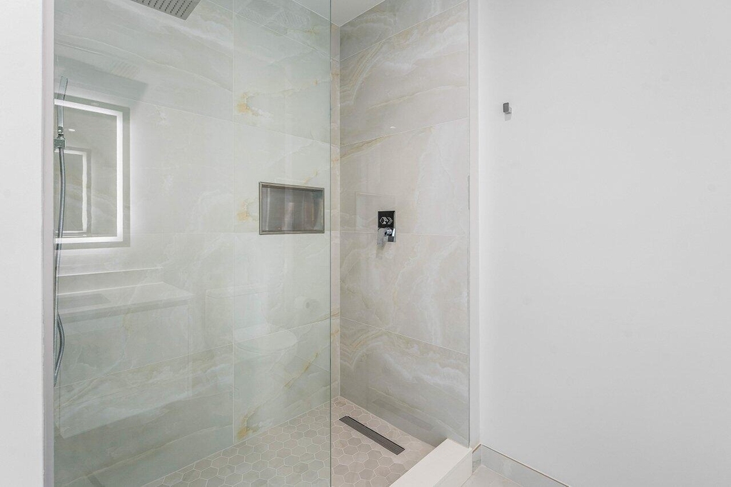 220 Lake Shore Drive - Photo 25
