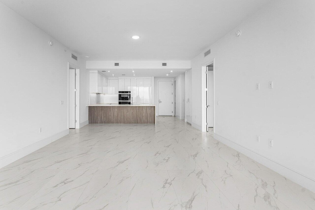 220 Lake Shore Drive - Photo 5