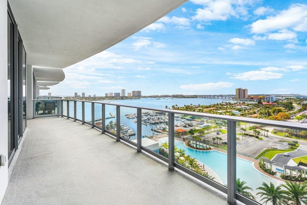 220 Lake Shore Drive - Photo 28