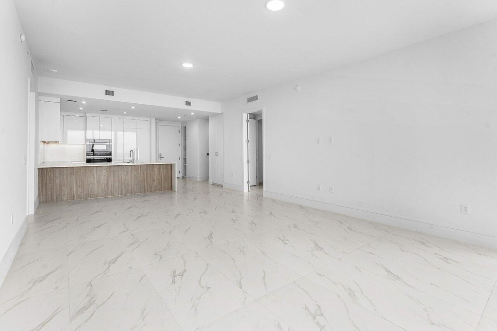 220 Lake Shore Drive - Photo 6