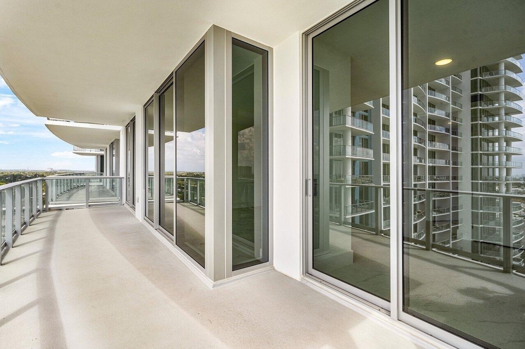 220 Lake Shore Drive - Photo 31