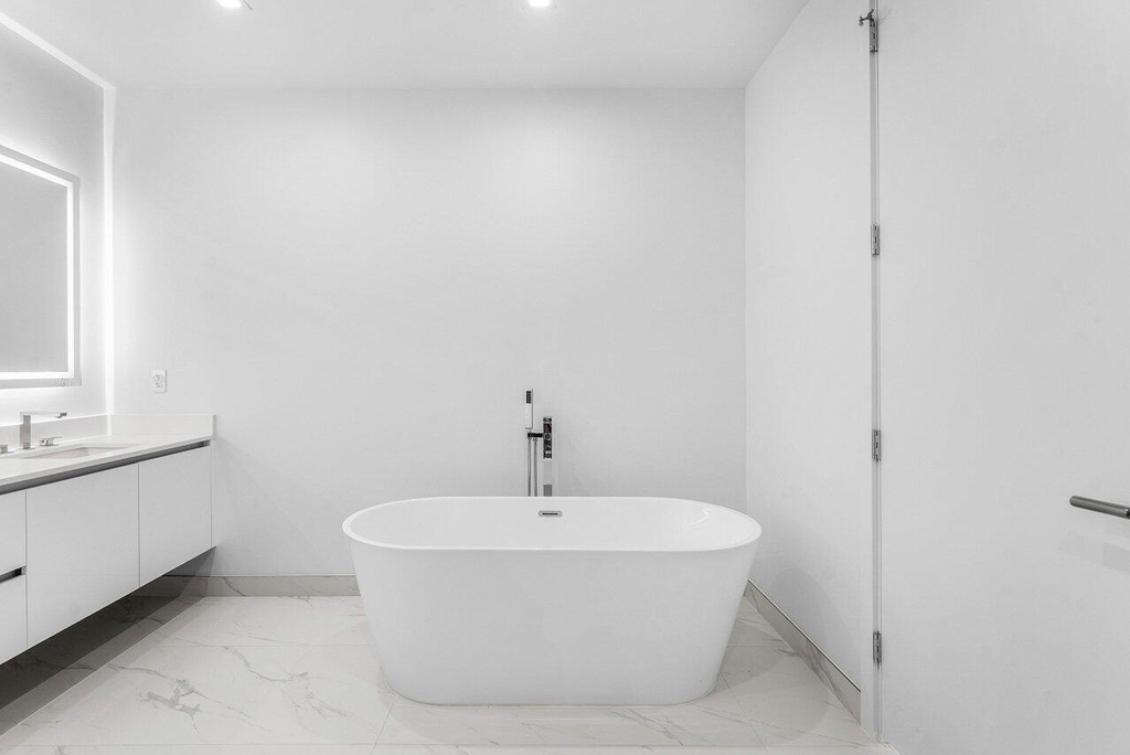 220 Lake Shore Drive - Photo 17