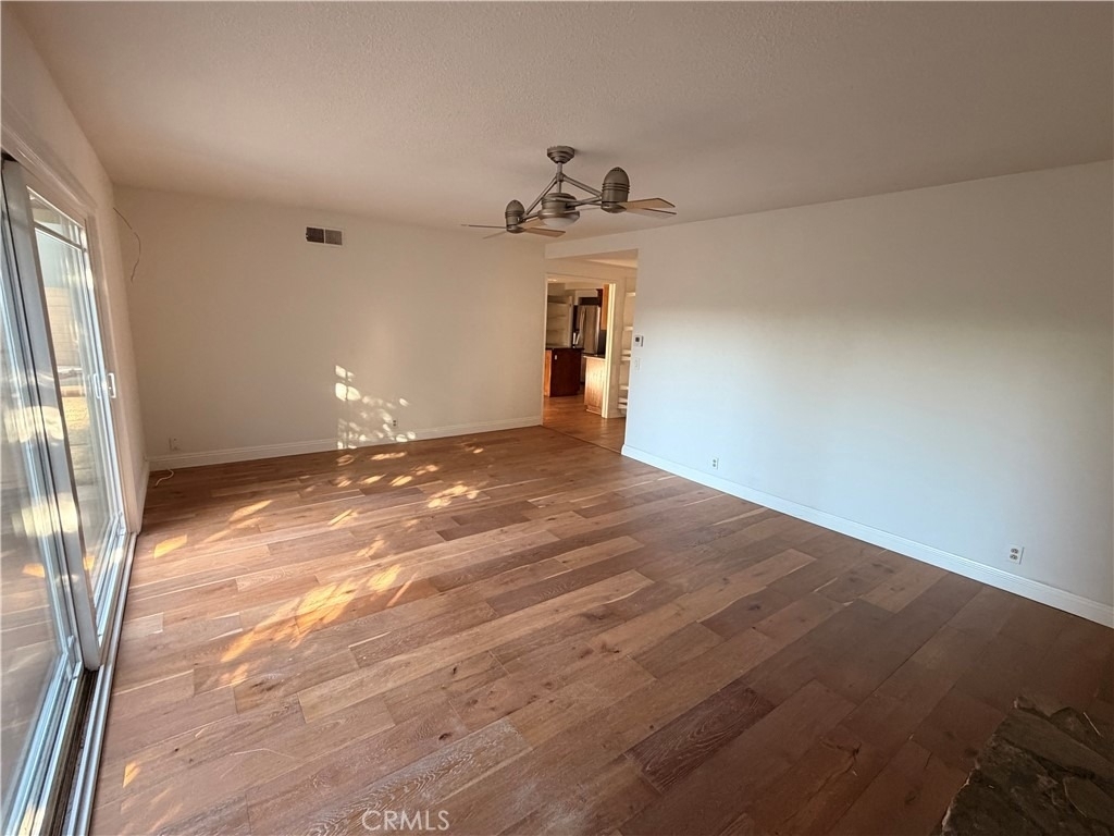 13381 Epping - Photo 2