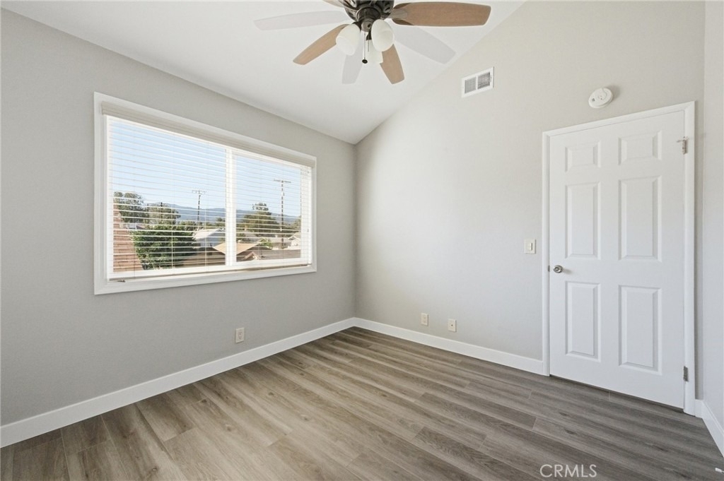 260 W 3rd - Photo 2