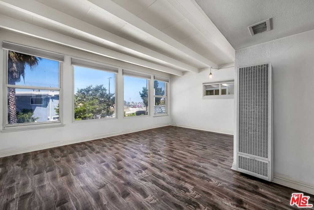 130 Montreal Street - Photo 3