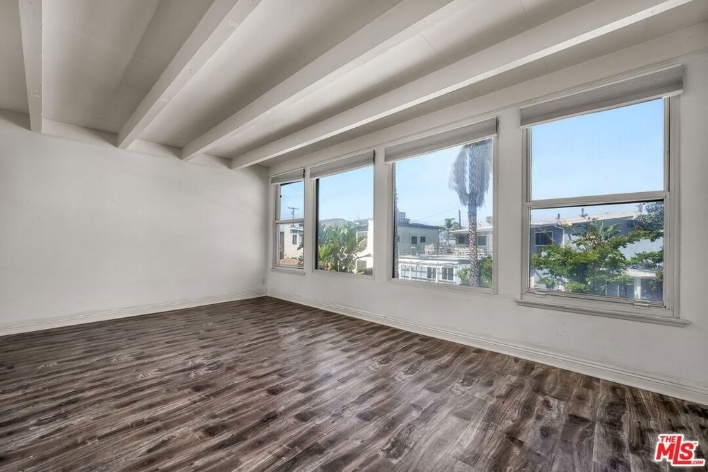 130 Montreal Street - Photo 2
