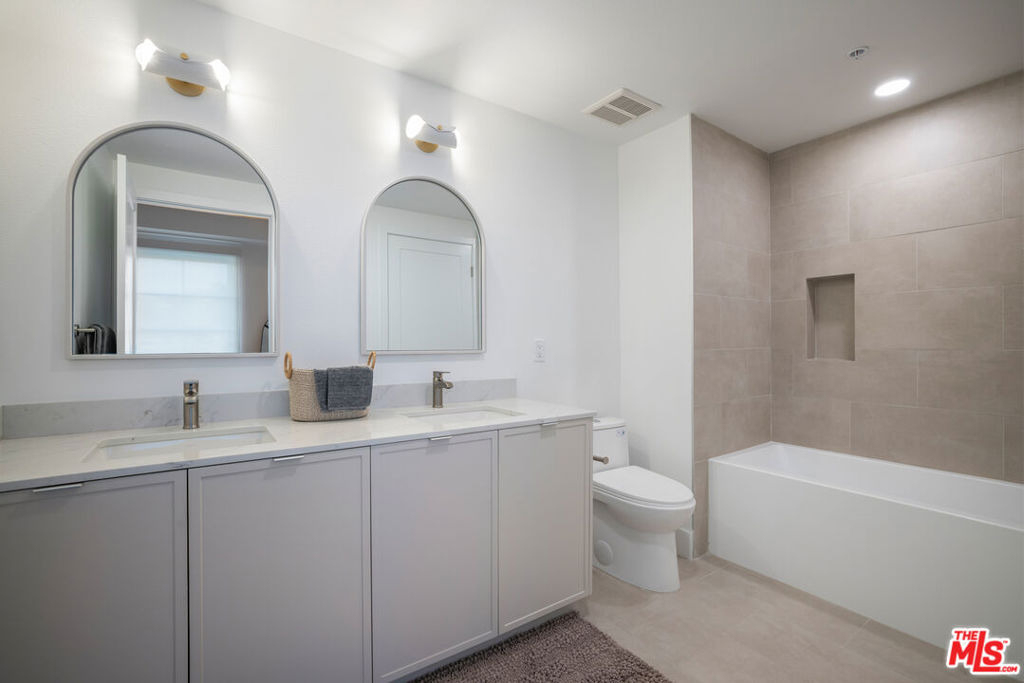 1221 Myra Avenue - Photo 3