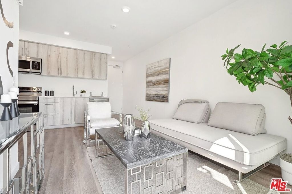 1350 Court Street - Photo 1