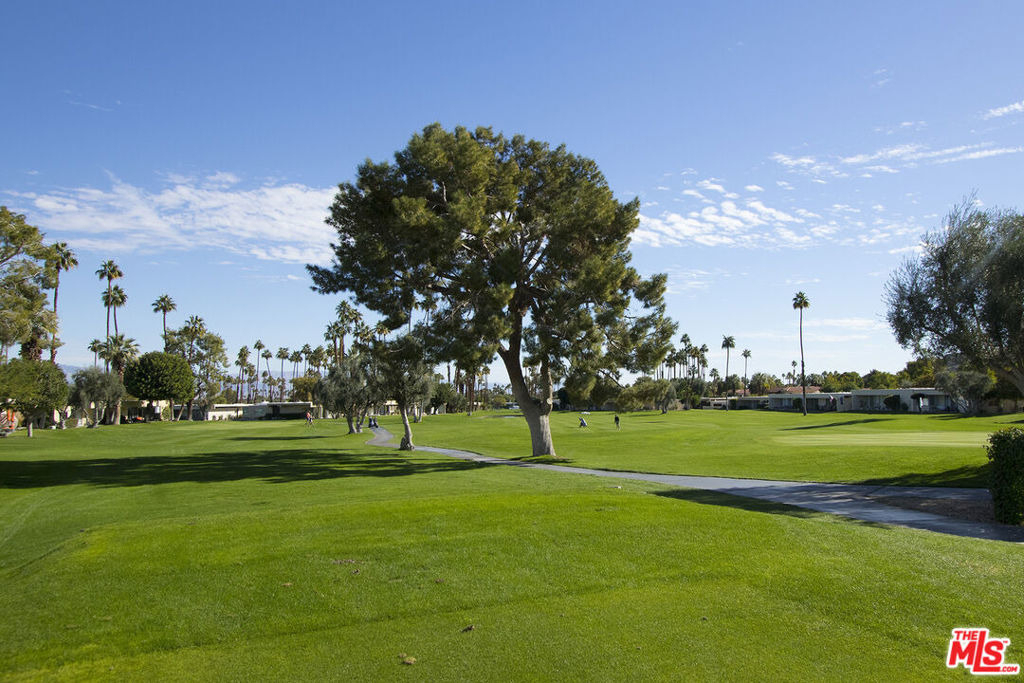 501 Desert Lakes Circle - Photo 2