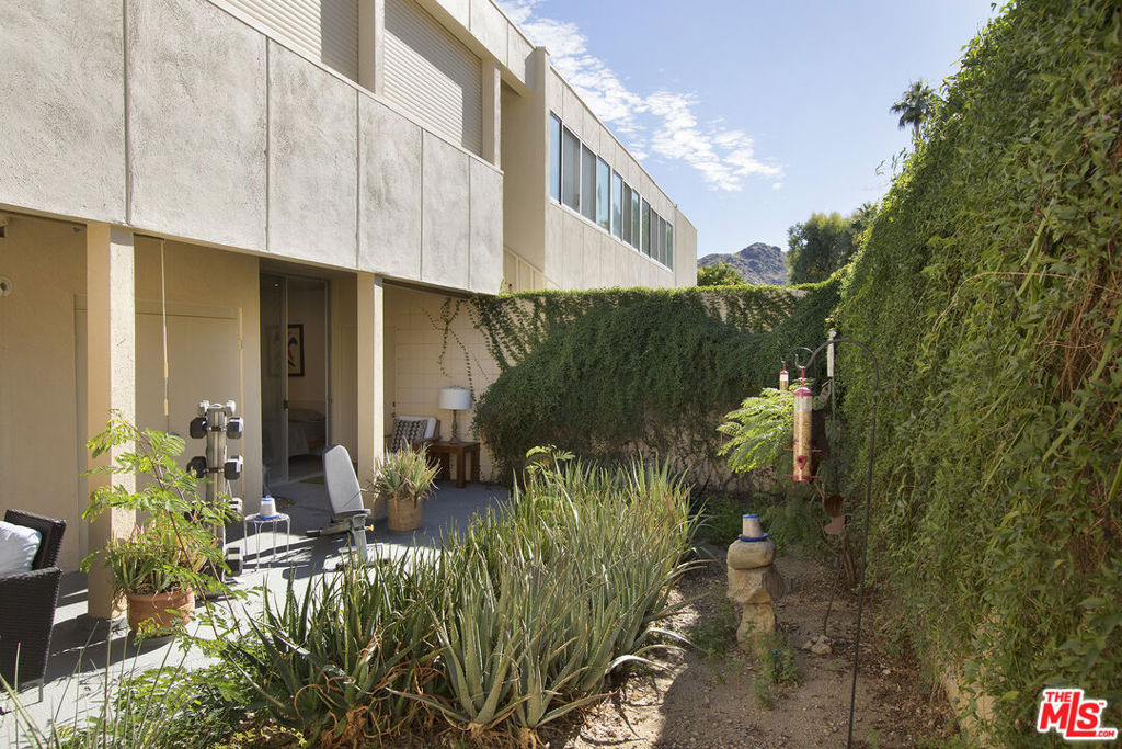 501 Desert Lakes Circle - Photo 48