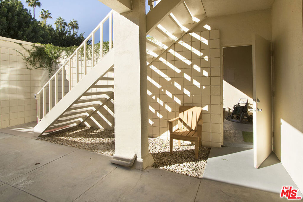 501 Desert Lakes Circle - Photo 68