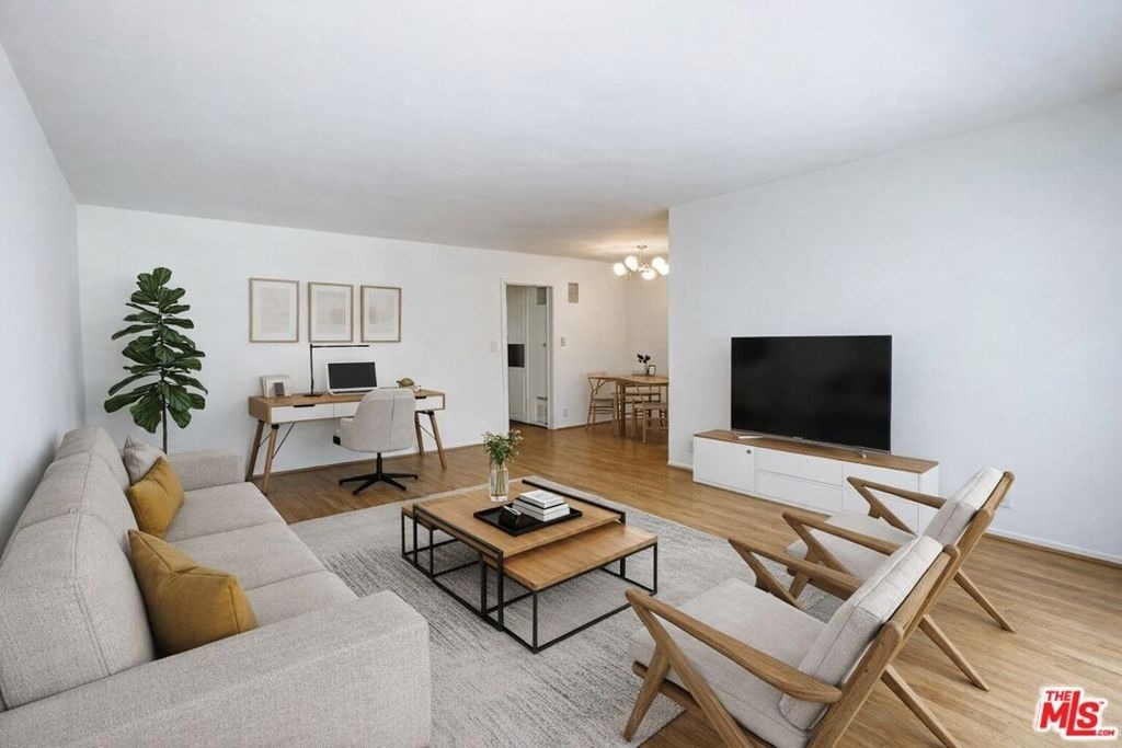 935 N Alfred Street - Photo 0