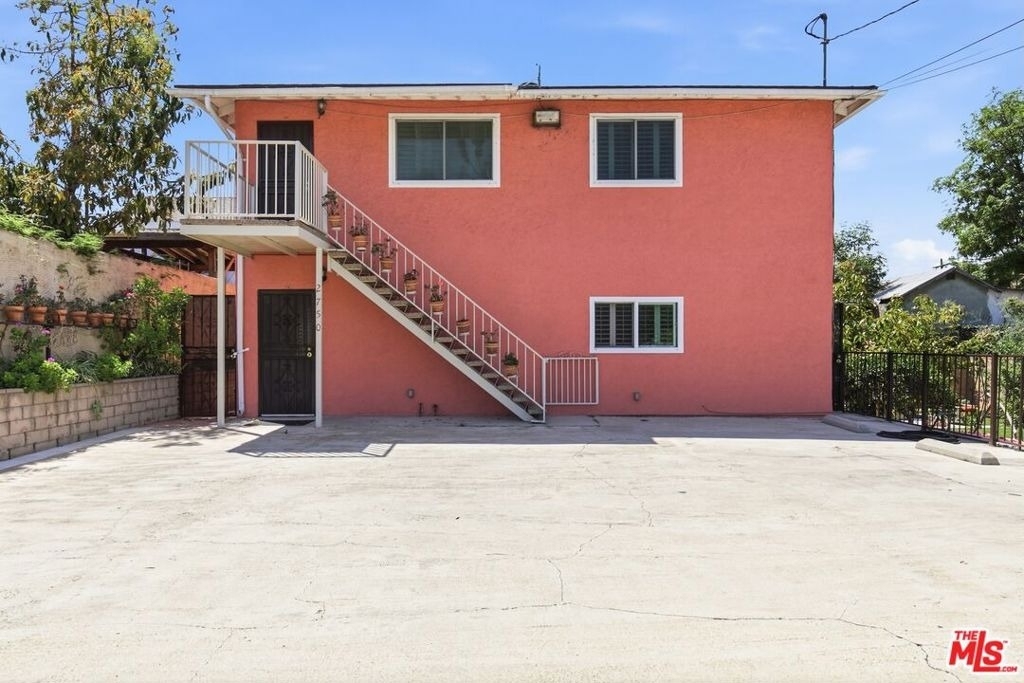2752 Guirado Street - Photo 23