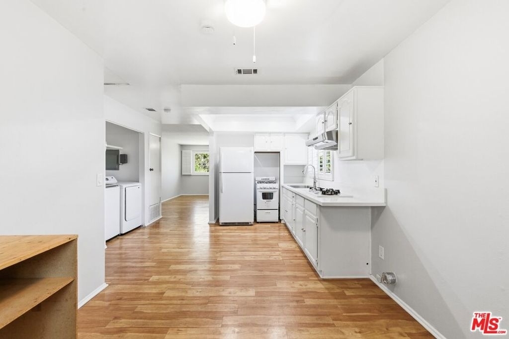 2752 Guirado Street - Photo 0