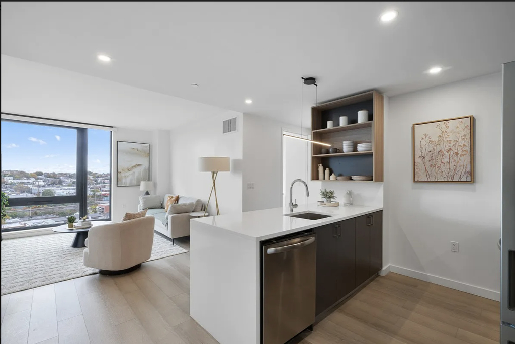 72-01 Queens Boulevard - Photo 3