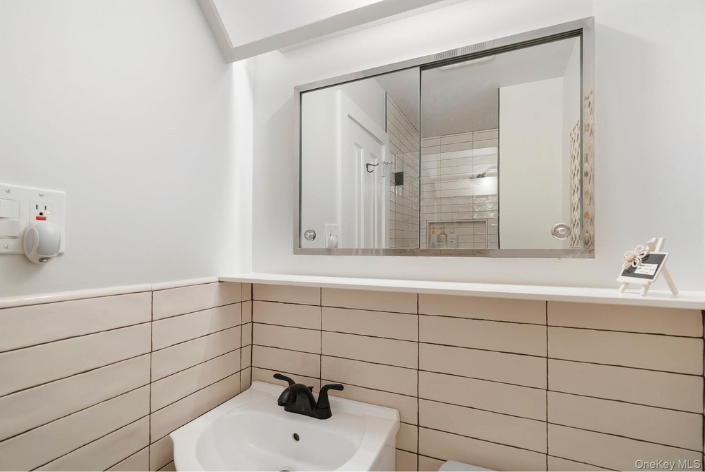 123 Windward - Photo 12