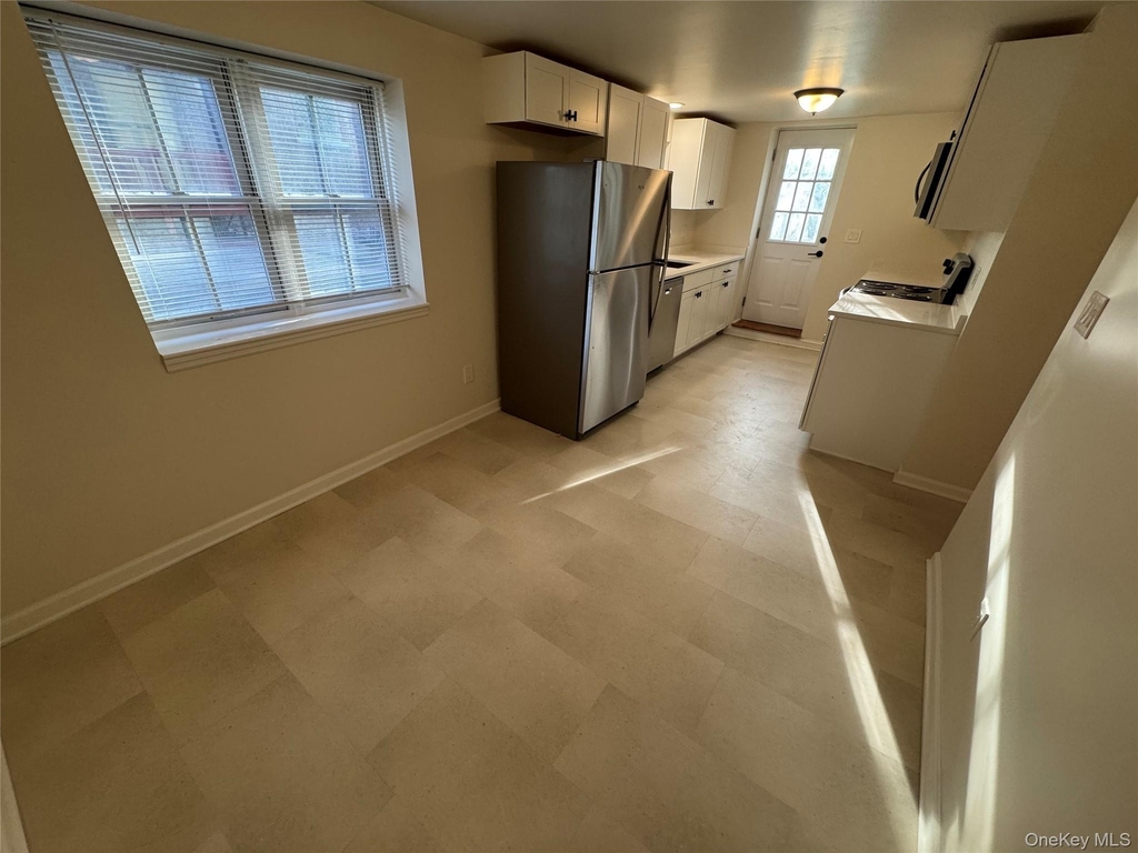 24 Vassar Street - Photo 2