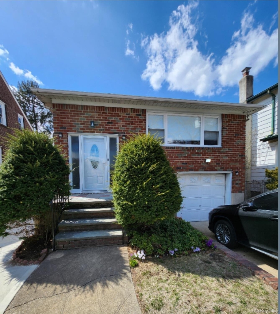 132 A Hawthorne Avenue - Photo 0