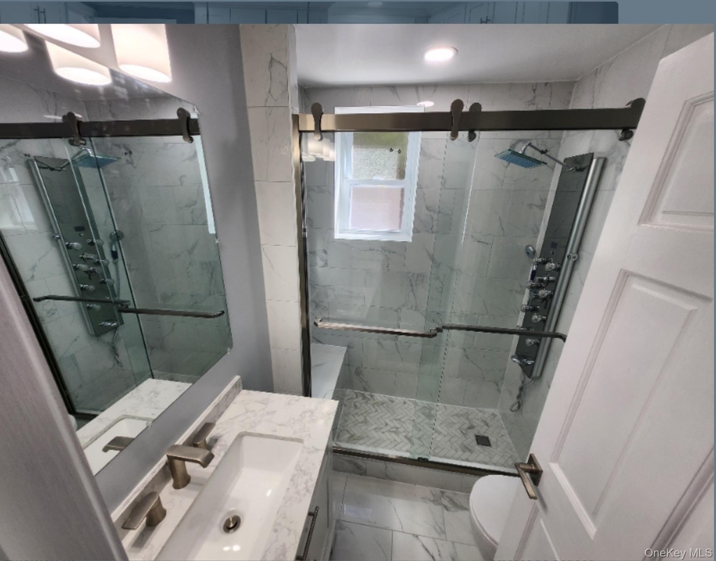 132 A Hawthorne Avenue - Photo 2