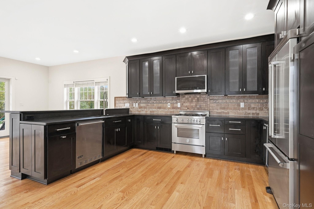 228 Central Avenue - Photo 5