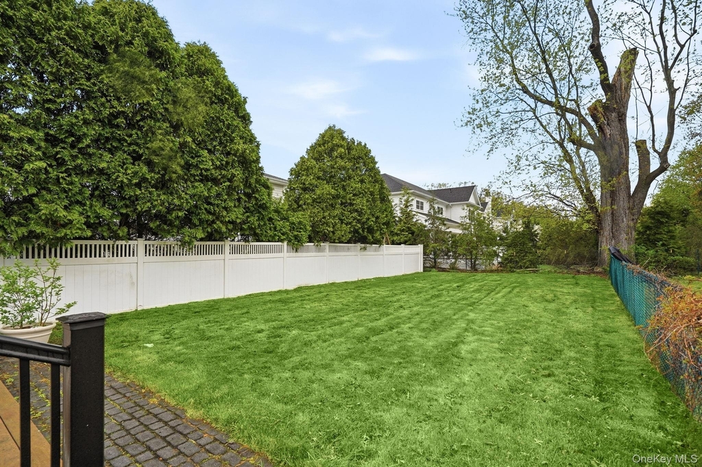 228 Central Avenue - Photo 14