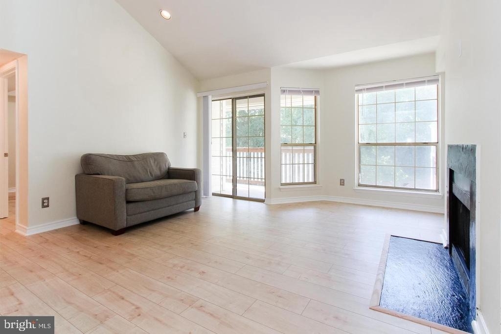 3916 Penderview Drive - Photo 3
