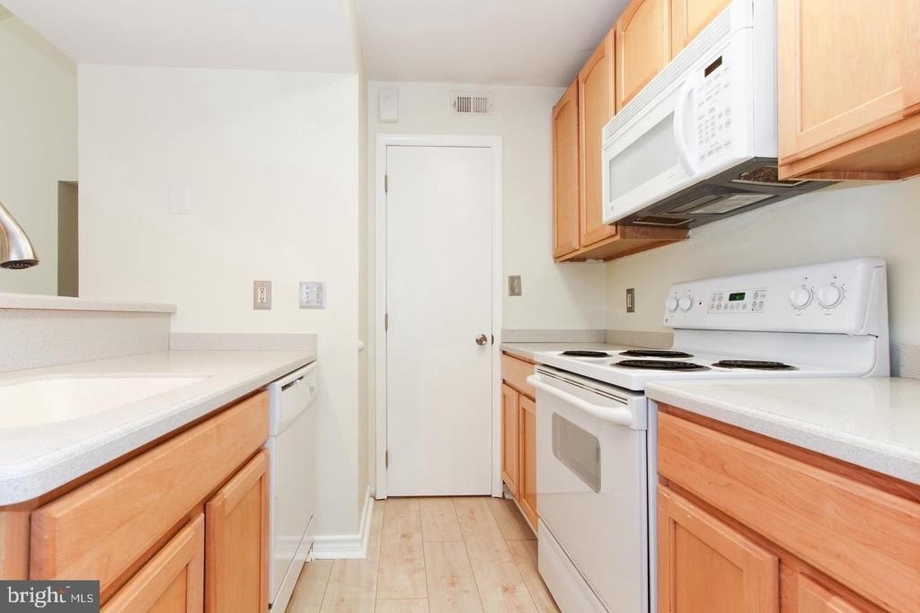 3916 Penderview Drive - Photo 12