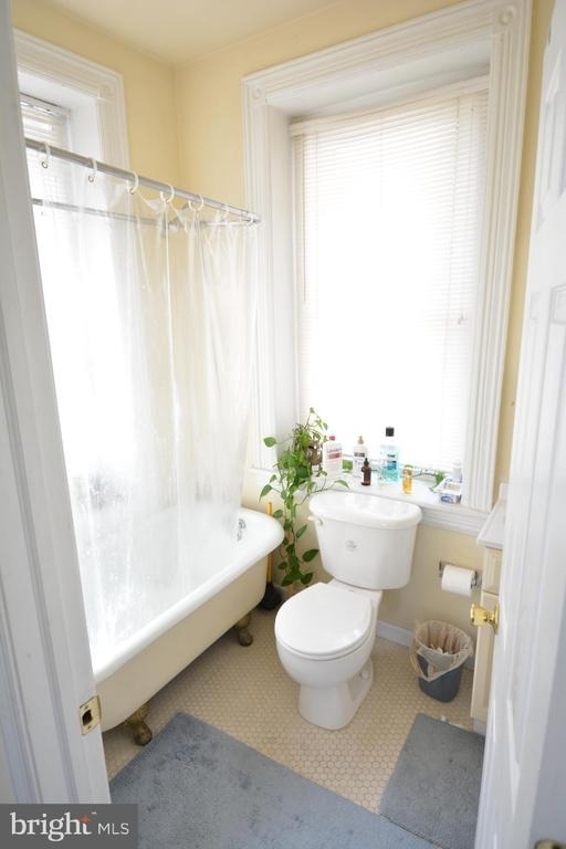 253 W Hansberry Street - Photo 17