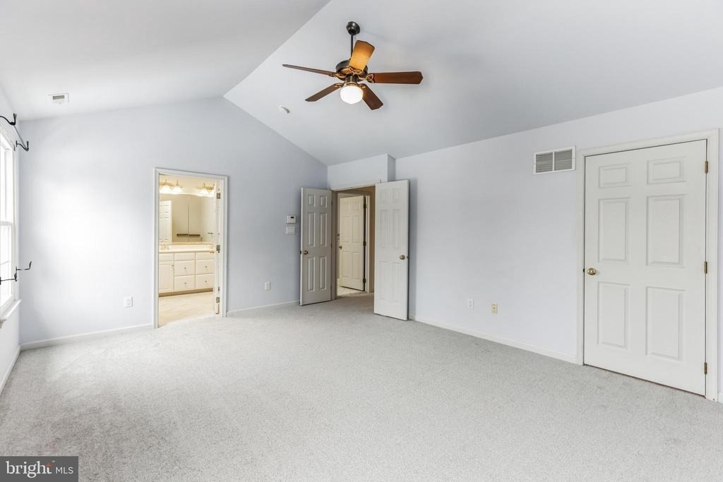 4 Hogan Way - Photo 17