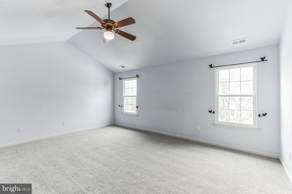 4 Hogan Way - Photo 18